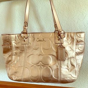 Coach gold hand purse!